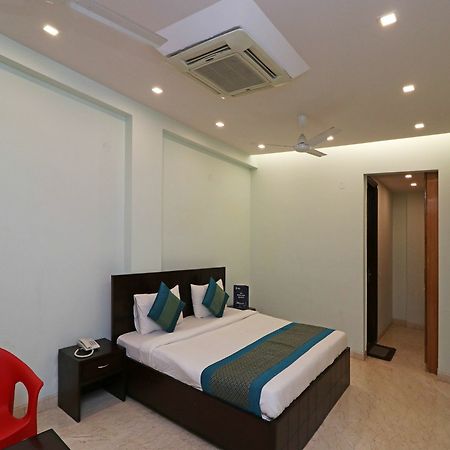 Oyo 9664 Sector 48 Hotel คูร์เคาน์ ภายนอก รูปภาพ